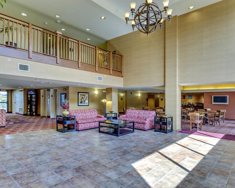 Comfort Inn & Suites York Esterno foto