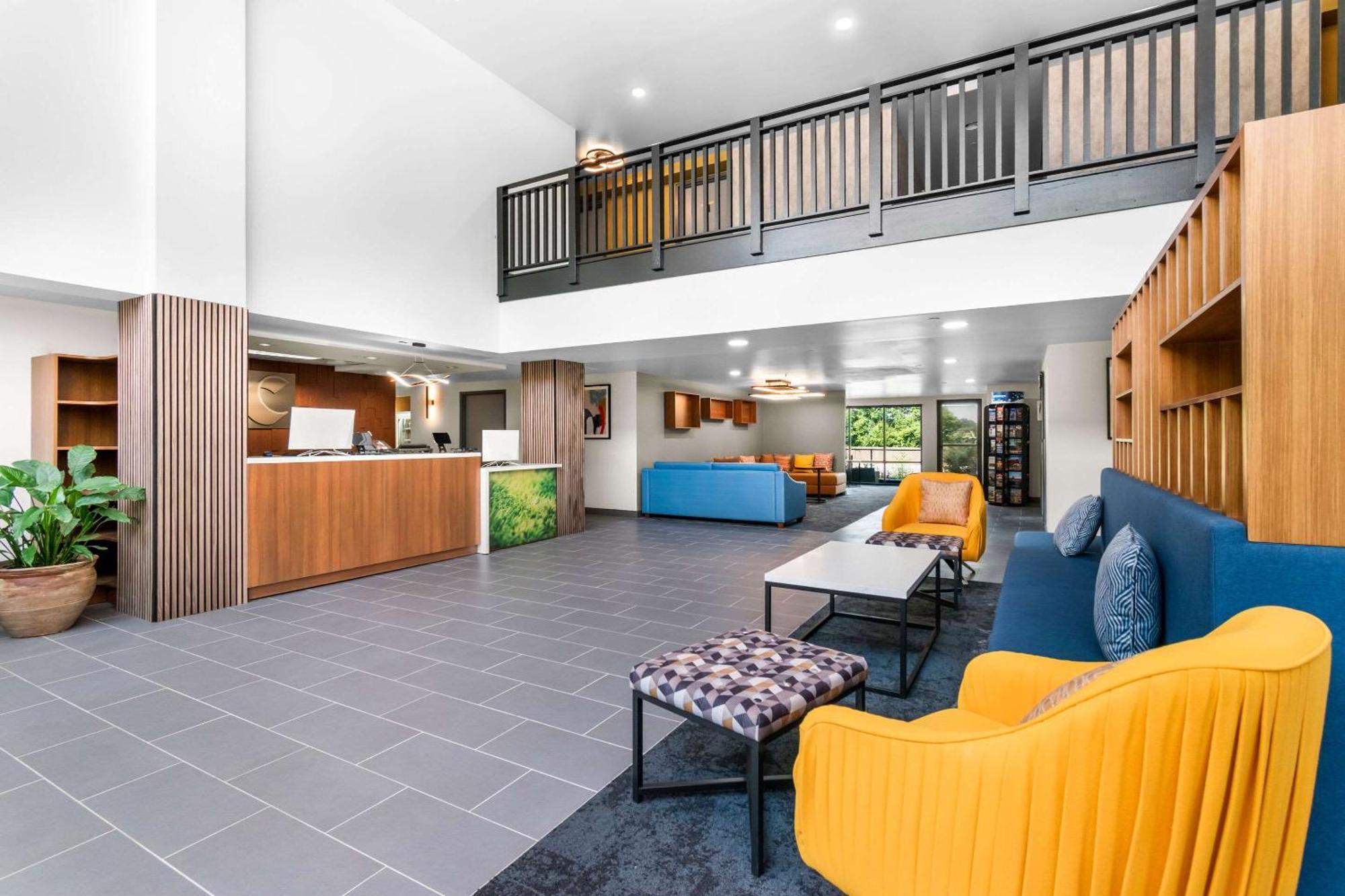 Comfort Inn & Suites York Esterno foto